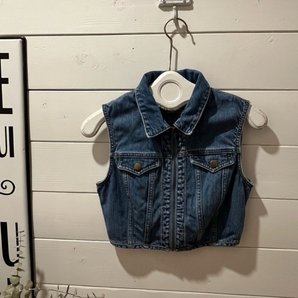 BDG Urban outfitters sleeveless jeans  jacket size M